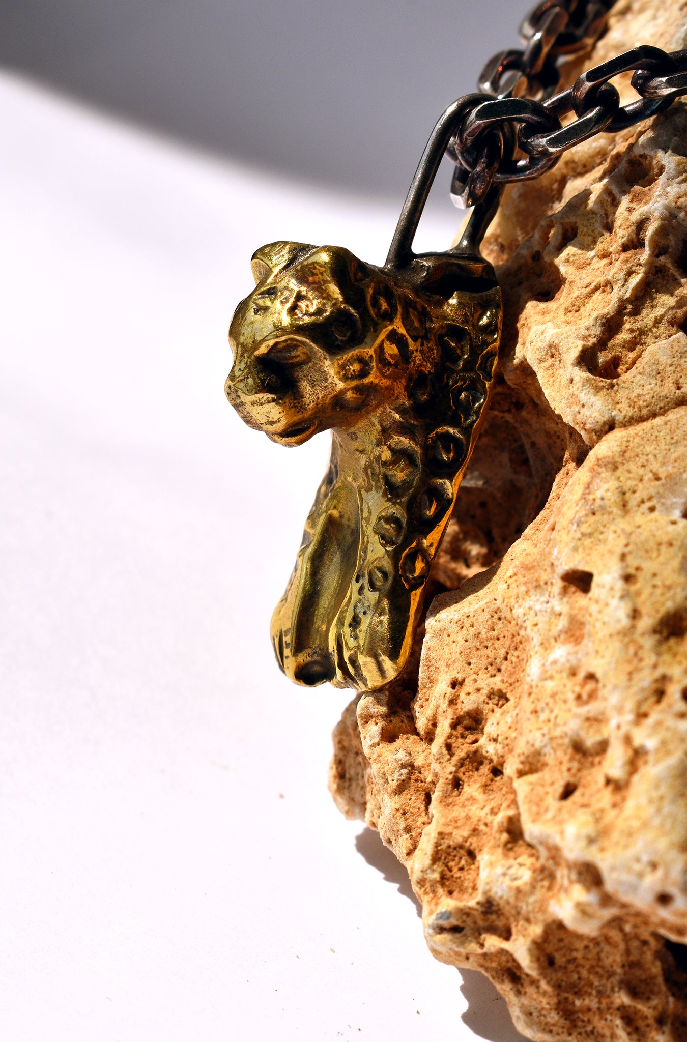Collar Faun Dorado con cadena oxidada