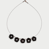Flower Pearls b&w – naszyjnik ze srebra, miedzi i pereł