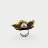 Flower Pearls - Anillo de plata dorada y oxidada con perla blanca