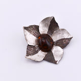 Flower Pearls – broche con una perla blanca