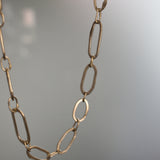 Collar Minimal Nudo