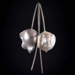 Pearls like a sculpture - kolczyki